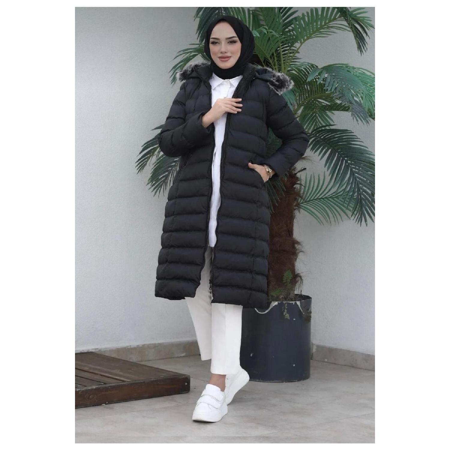 Длинный пуховик с меховым воротником